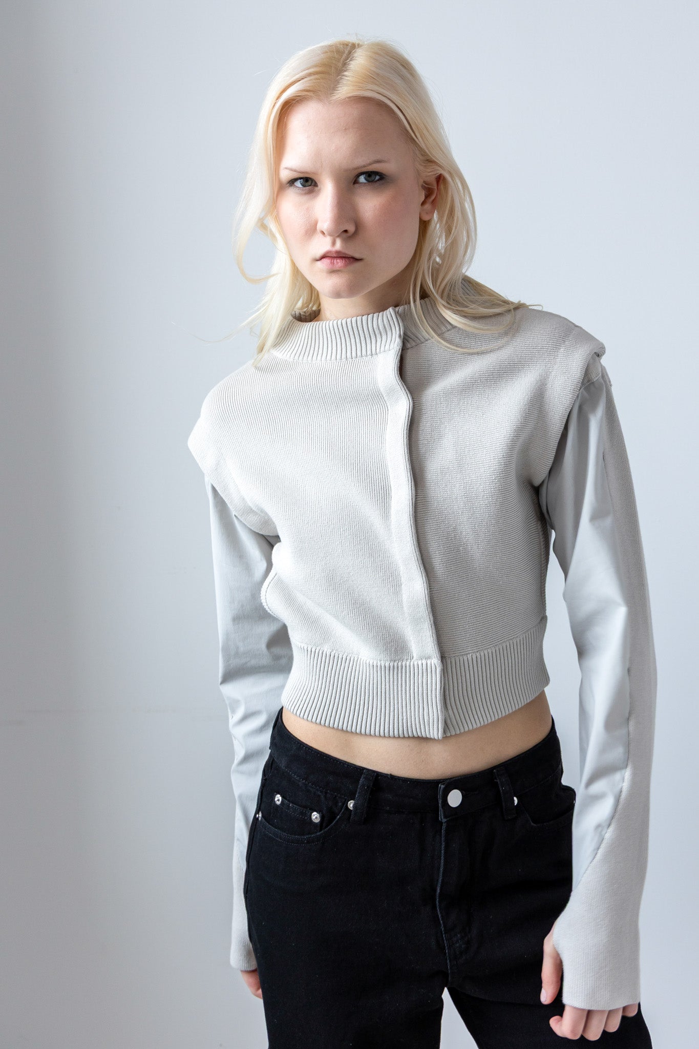 NF50: Cropped Jacket with Detachable Sleeves | NFP