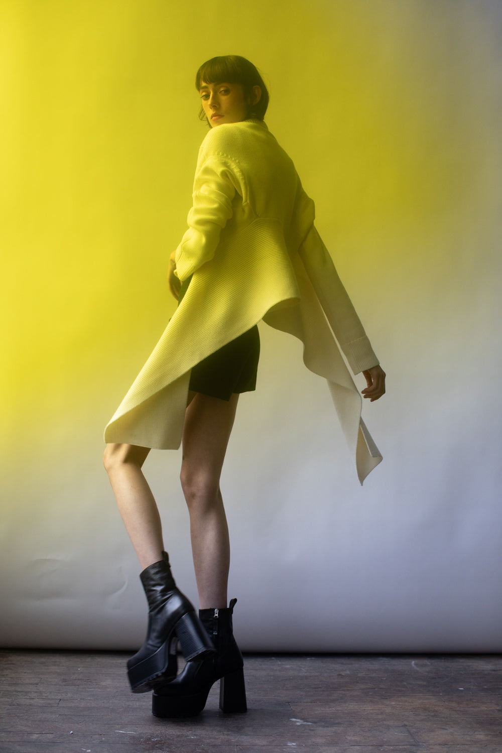 LOOK V