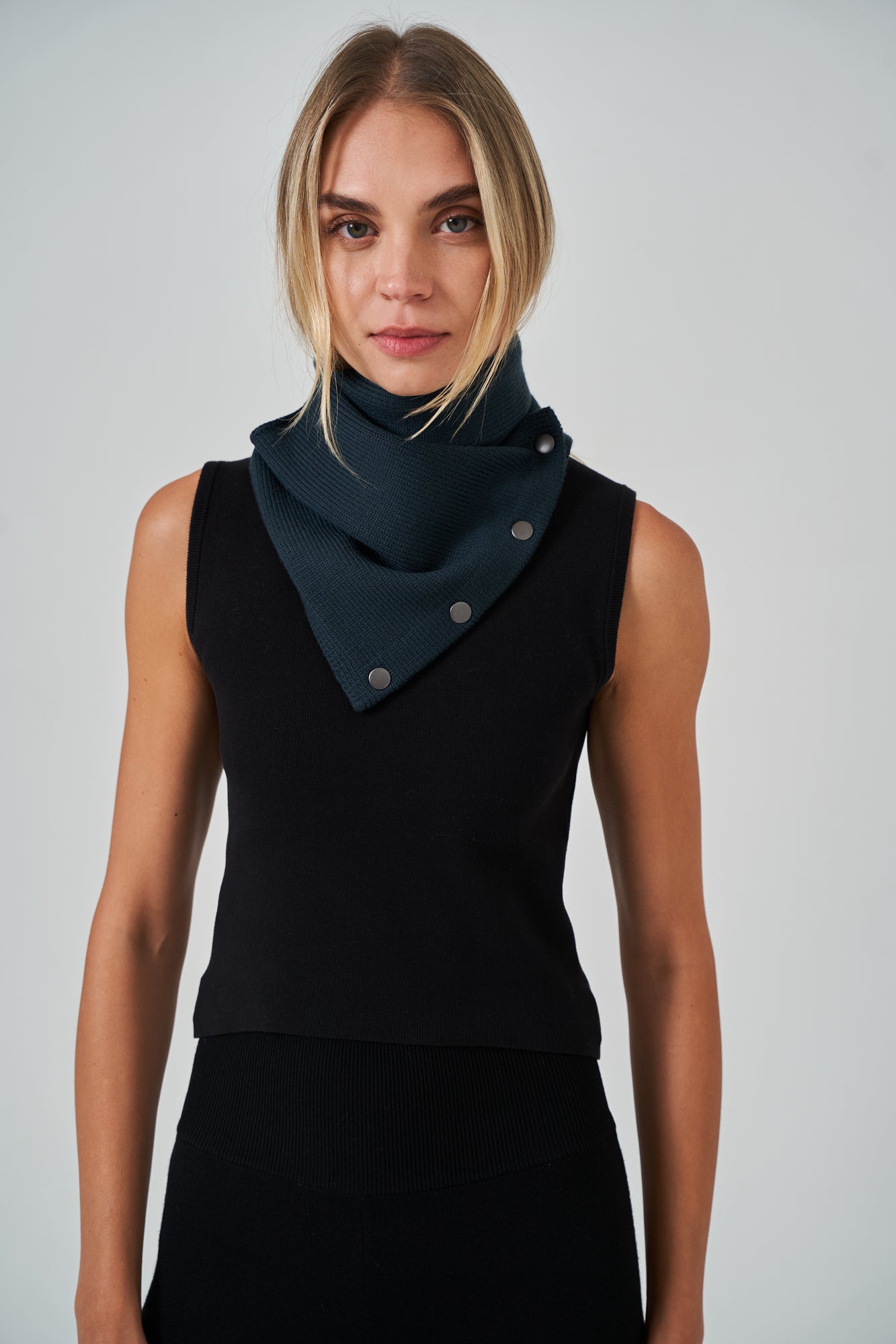 NA01 - Snap Neck Warmer | NFP