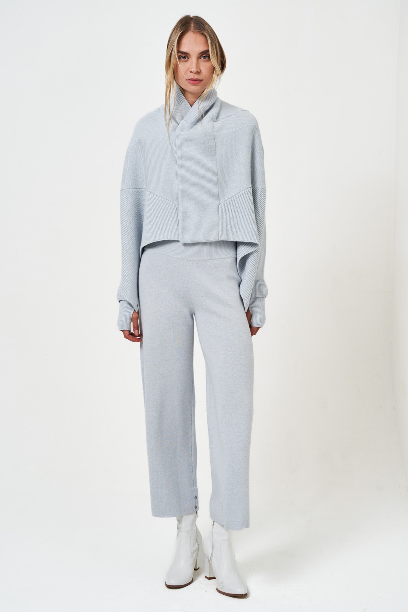 N49 - Front Drape Convertible Cardigan w/ Detachable Wrist Cuffs | NFP