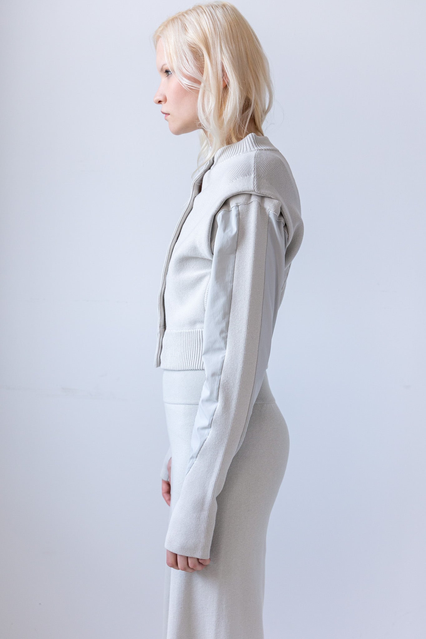 NF50: Cropped Jacket with Detachable Sleeves | NFP