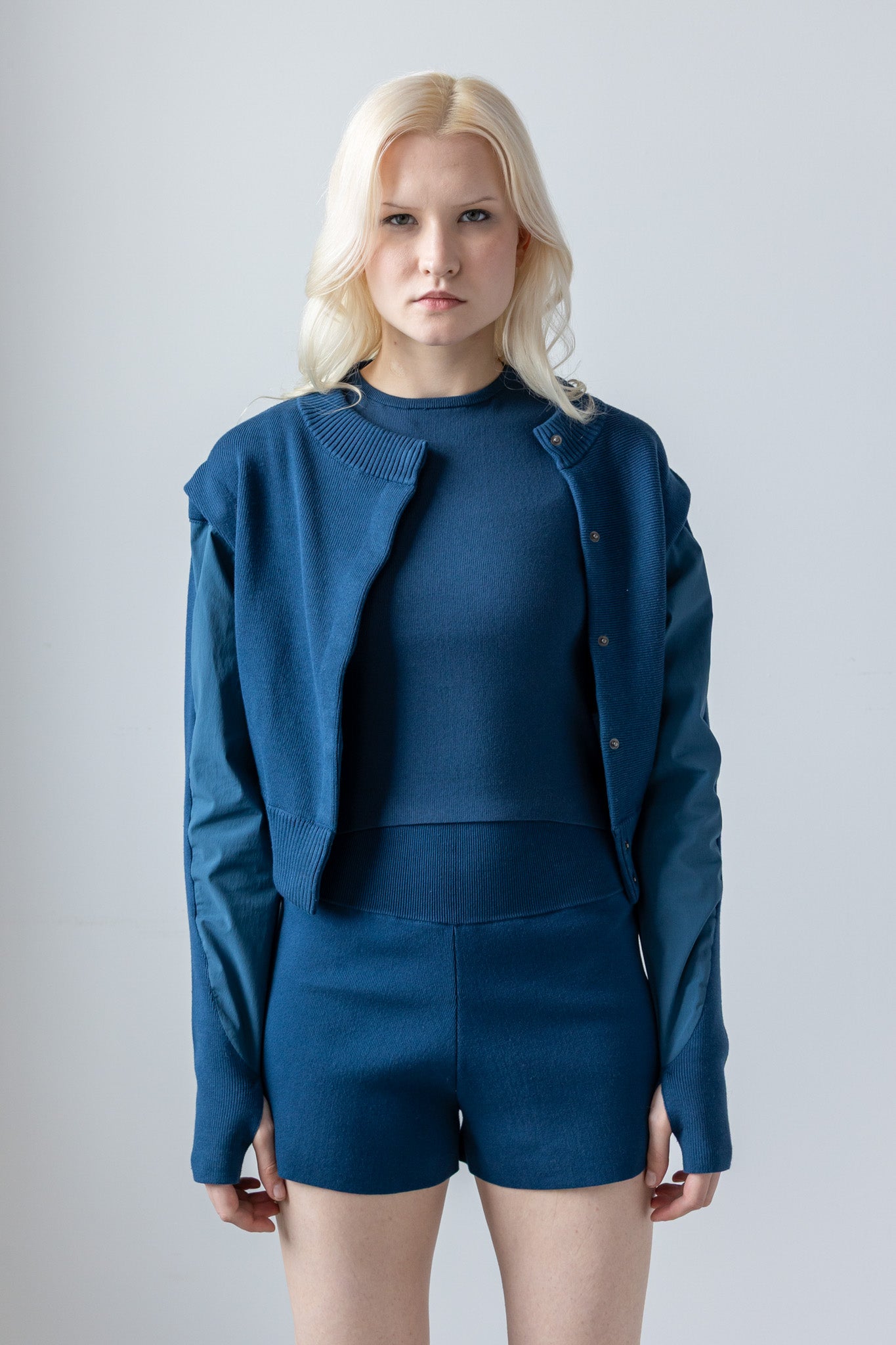 NF50: Cropped Jacket with Detachable Sleeves | NFP