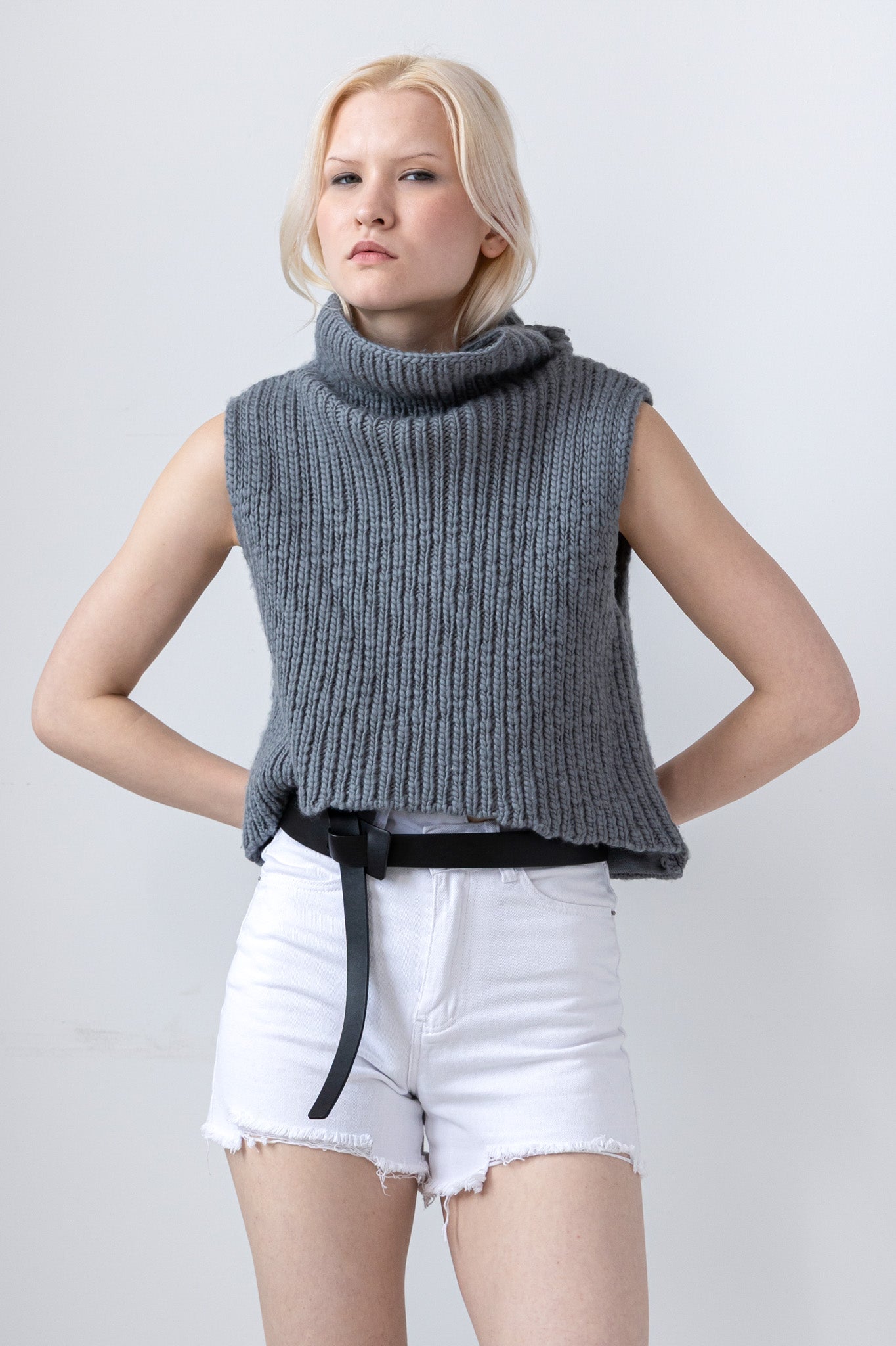 NA23-CW - Chunky Snap Back Pocket Vest | NFP