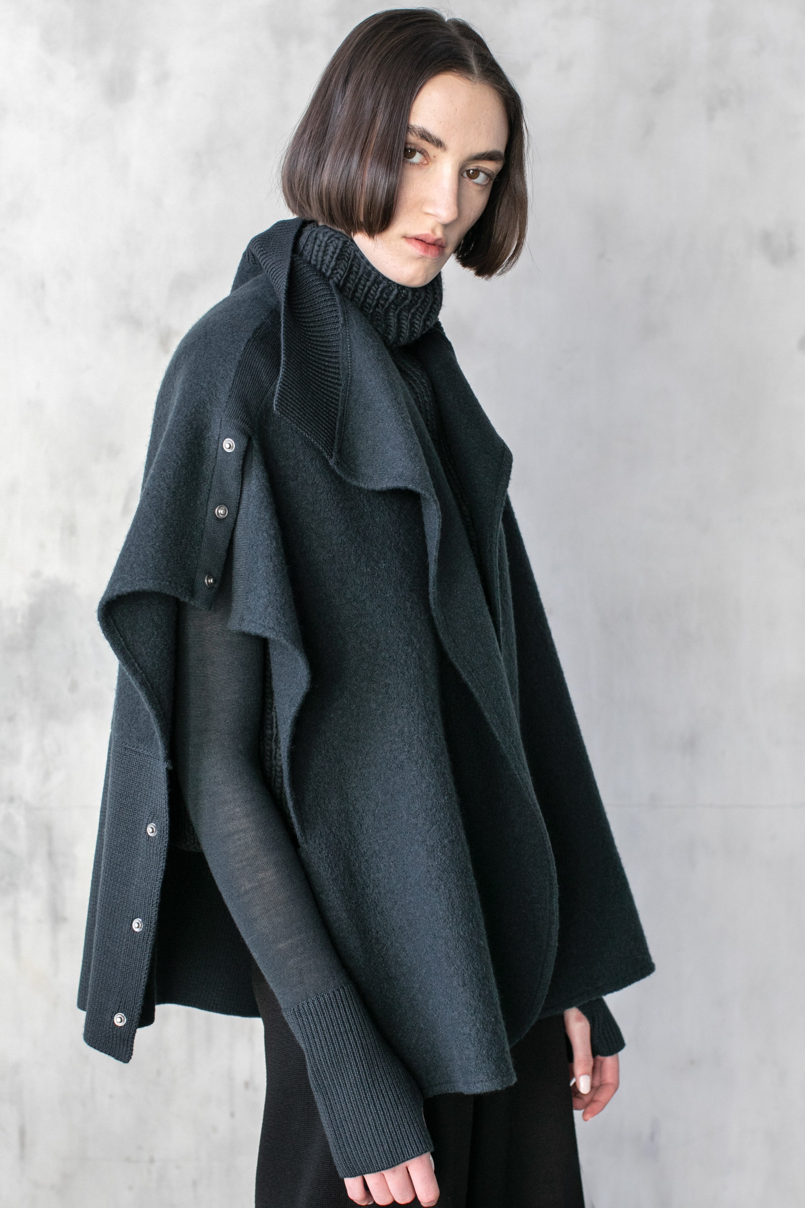 Look W